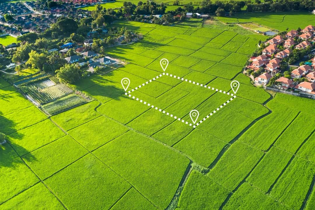 Jak sprzedać działkę deweloperowi - kluczowe kroki i dokumenty potrzebne