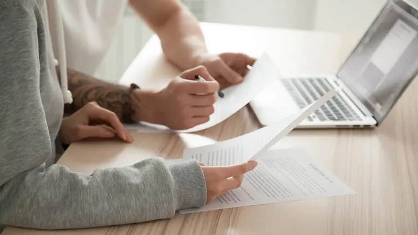 Jak wyliczyć podatek od zasiedzenia nieruchomości i uniknąć kosztów