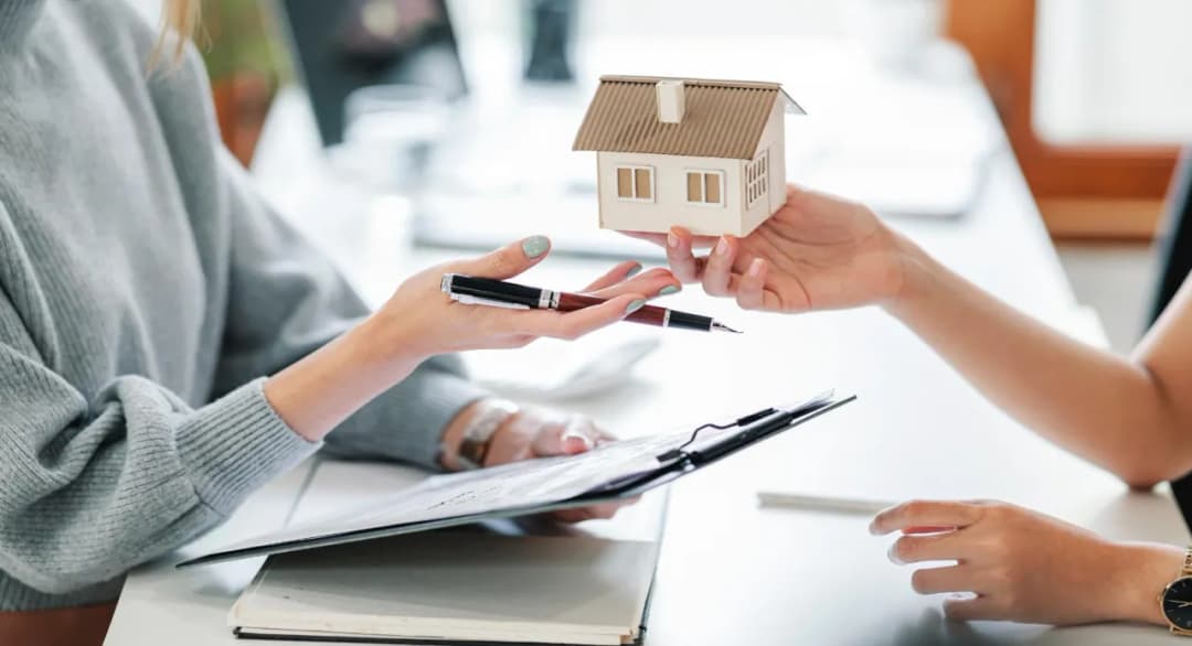 Jak działają biura nieruchomości? Poznaj sekrety skutecznego pośrednictwa