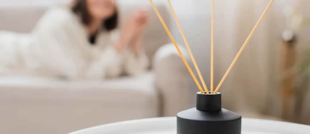 Jak usunąć nieprzyjemny zapach z mieszkania - skuteczne metody i porady